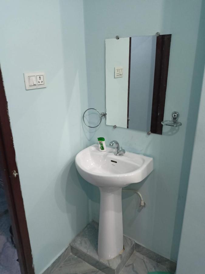 Indra Apartment Varanasi Ngoại thất bức ảnh